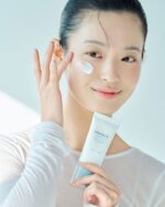 Skin1004 Madagascar Centella Hyalu-Cica Water-Fit Sun Serum 50ml - Image 4